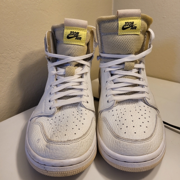 Nike Air Jordans Womens - Picture 7 of 13